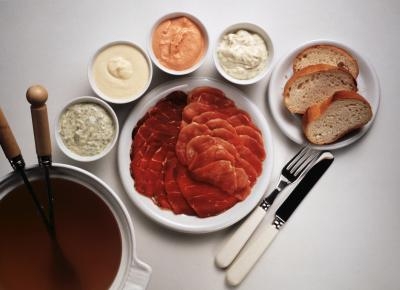 What Type Of Meat Is Used For Fondue Parties